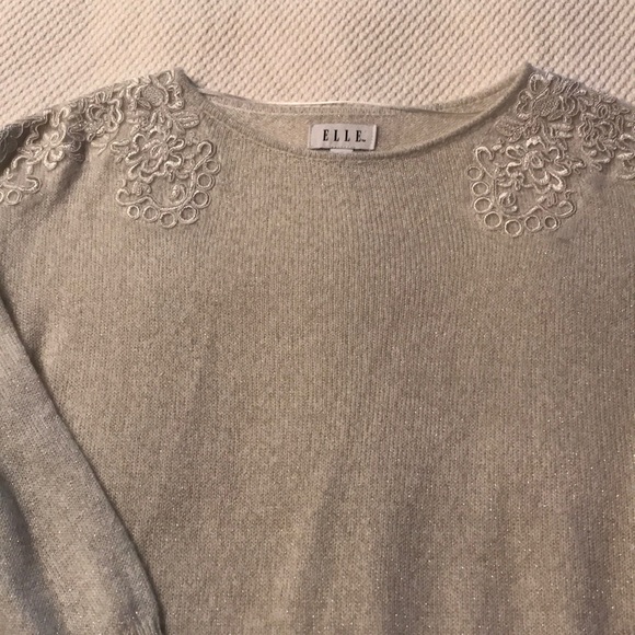 Beautiful ELLE Women’s Sweater - Picture 6 of 13